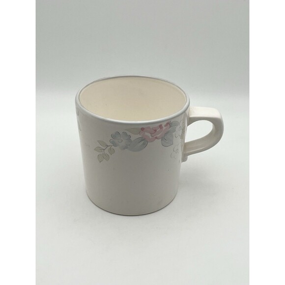 Vintage Pfaltzgraff WYNDHAM USA by 4 MUGS CUPS 8 Oz  Floral White Stoneware USA - Picture 3 of 6